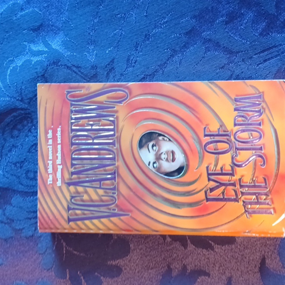 VC Andrews Eye of the Storm Keyhole Cover